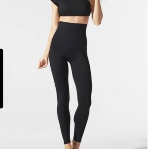 Blanqi Everyday High waisted Postpartum Leggings in Medium